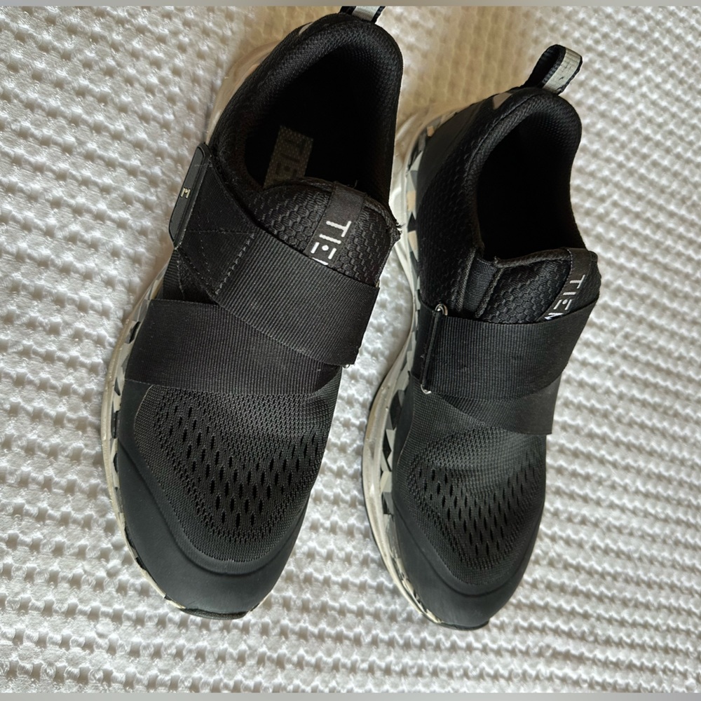 Women’s Tiem Cycle shoes Size 7